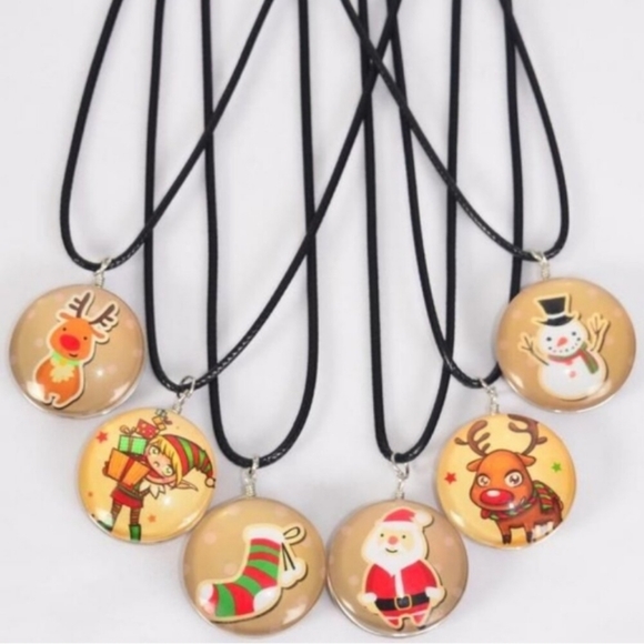 Christmas Holiday Necklace NEW in package Kids Gift Stocking Stuffer Par… - Picture 2 of 8